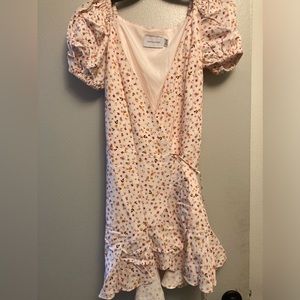 Significant Other mini floral wrap dress V neck ruffled bottom dress🌹🌹❤️